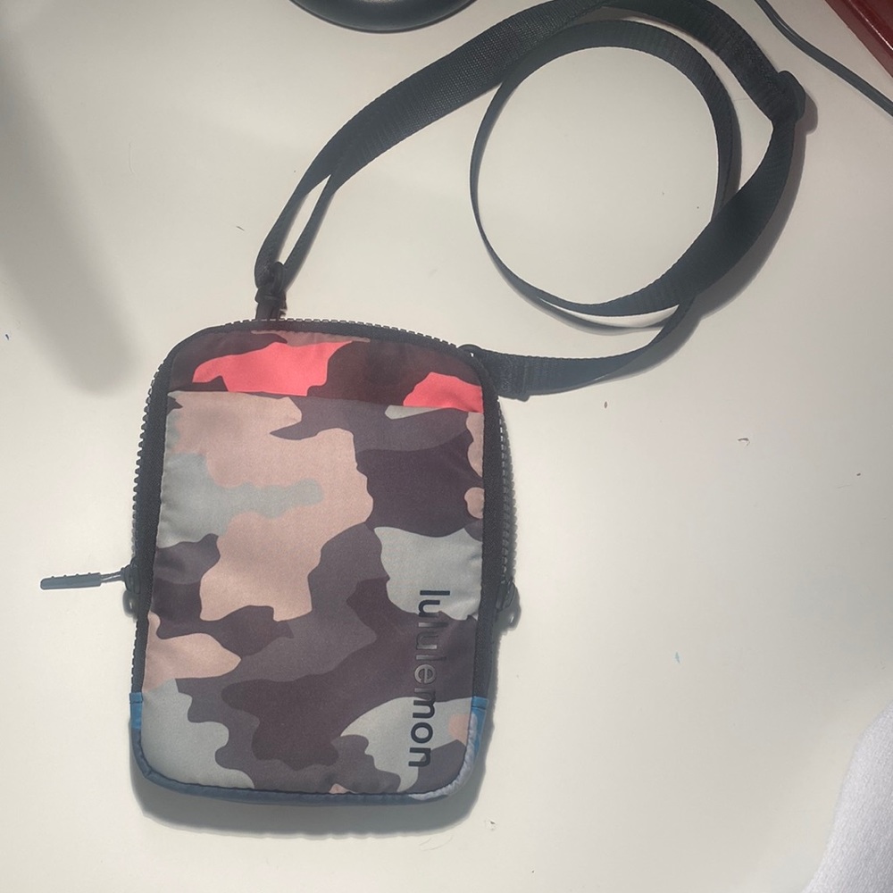 Camo lululemon cross body bag